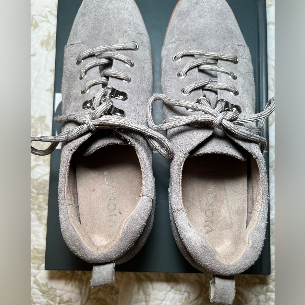 Vionic Ballari Gray Suede Lace Up Oxford Shoes size 7.5 Classiccore Preppy Retro - Picture 6 of 11